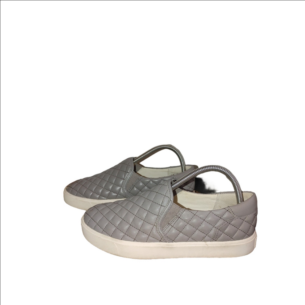 Sam Edelman Ezzie Quilted Slip On Size 8.5